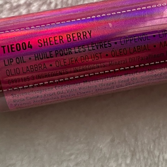 NYX This is Everything Lip Gloss SHEER BERRY NEW - Picture 6 of 10
